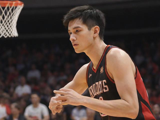 开云体育_ NBA赛季中的经典进攻组合：如何逆袭？，nba经典进攻战术解析