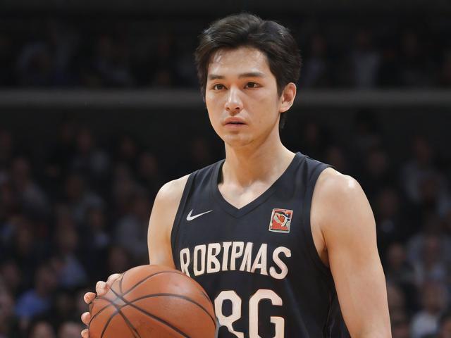 开云体育_ NBA赛季中的经典进攻组合：如何逆袭？，nba经典进攻战术解析