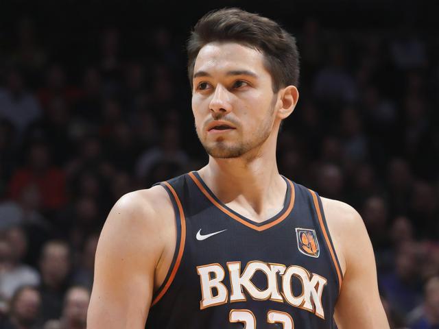 开云体育_ NBA赛季的观众体验调查：如何提升互动性？，nba开放观众